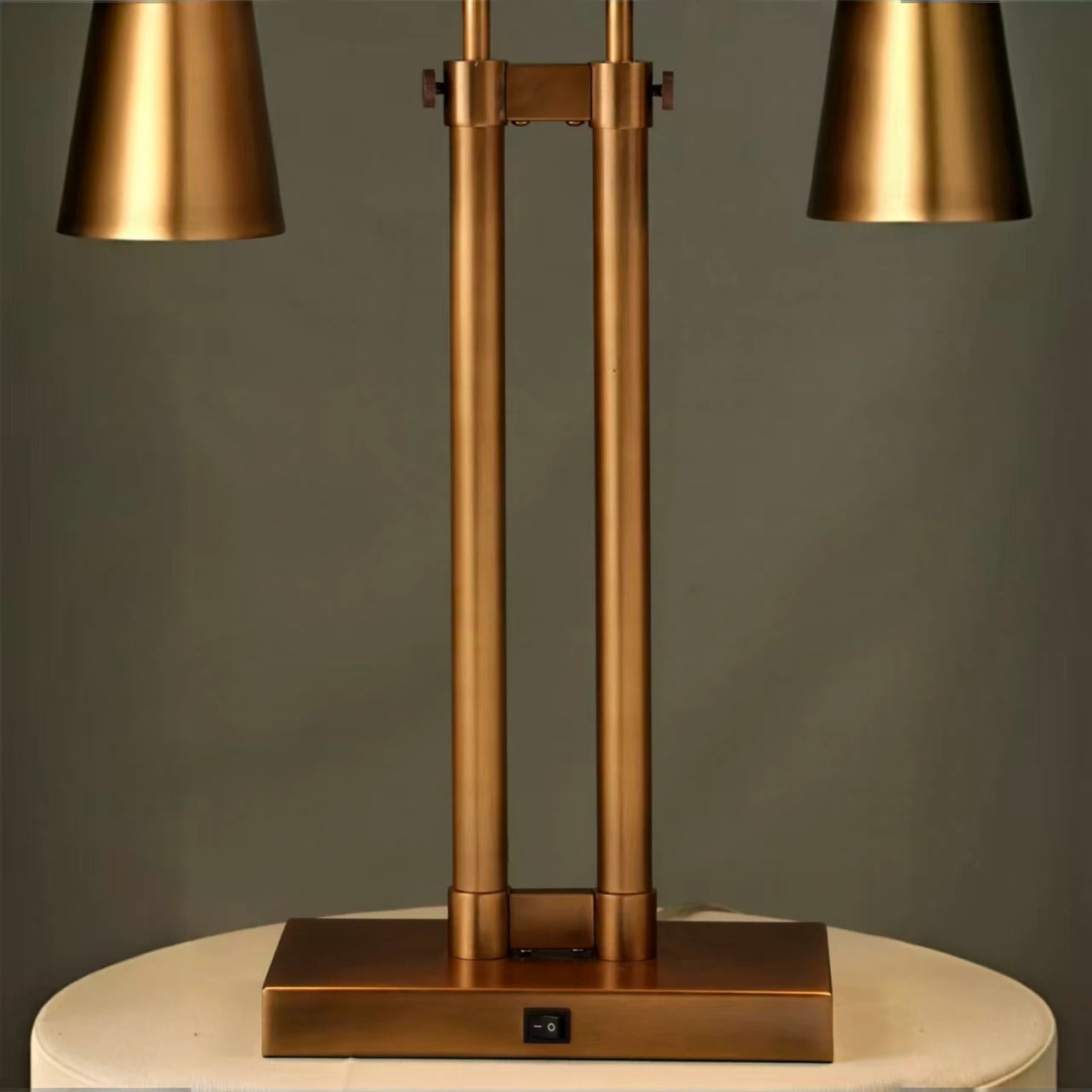 Double table lamp with metal shades