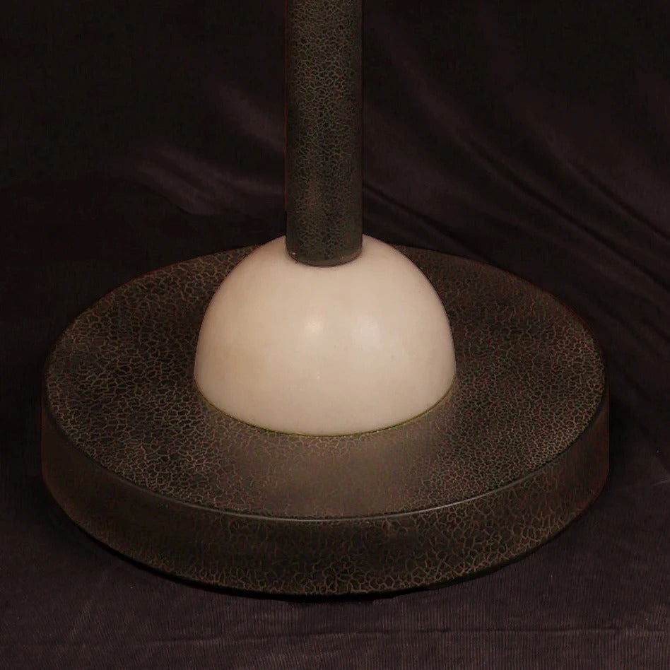 Floor lamp with metal stand