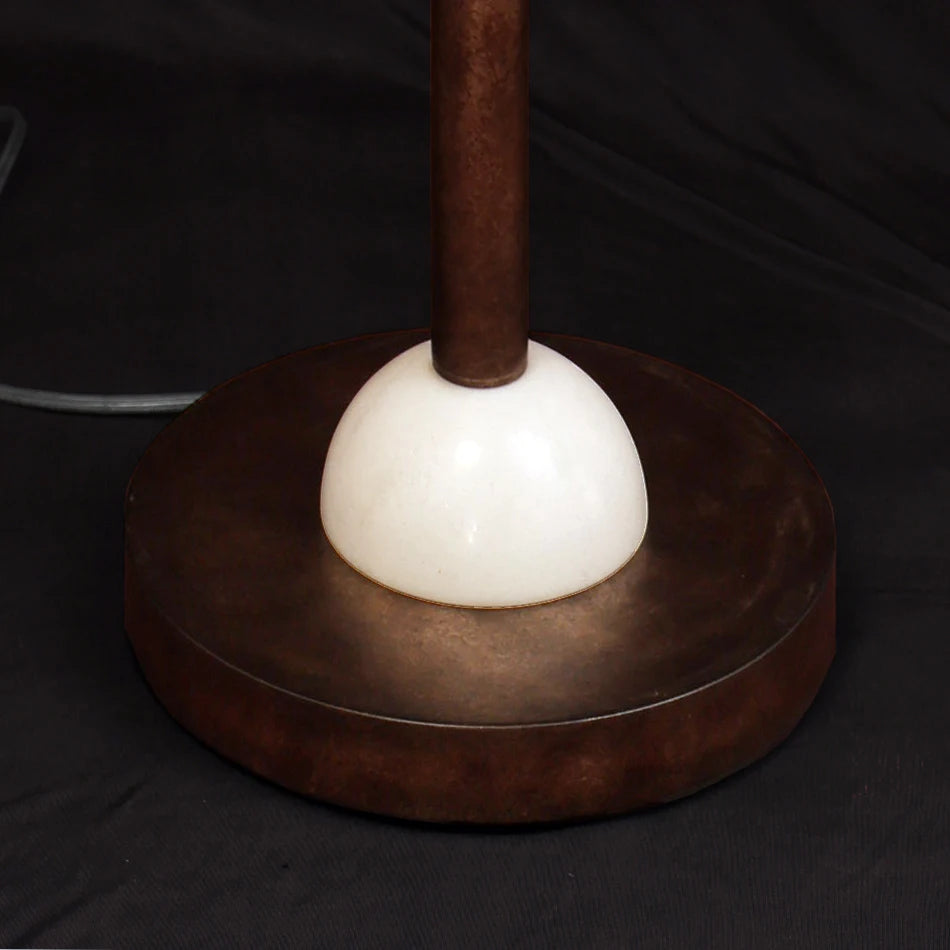 Floor lamp with slim stand
