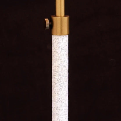 Floor lamp with textured stand