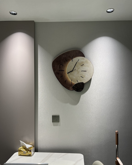 Lune Aura Modern Wall Clock – Elegant Moon Motif for Stylish Interiors 6