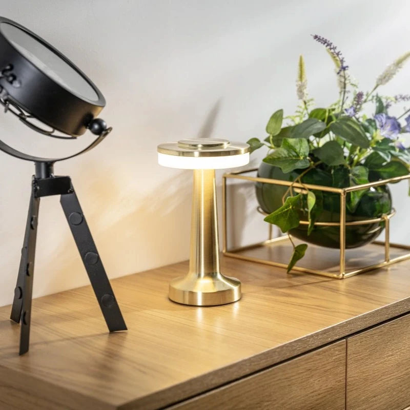 **Retro Bar Table Lamp** – Elegant Illumination for Any Space 3