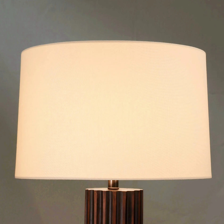 Ribbed wooden table lamp
