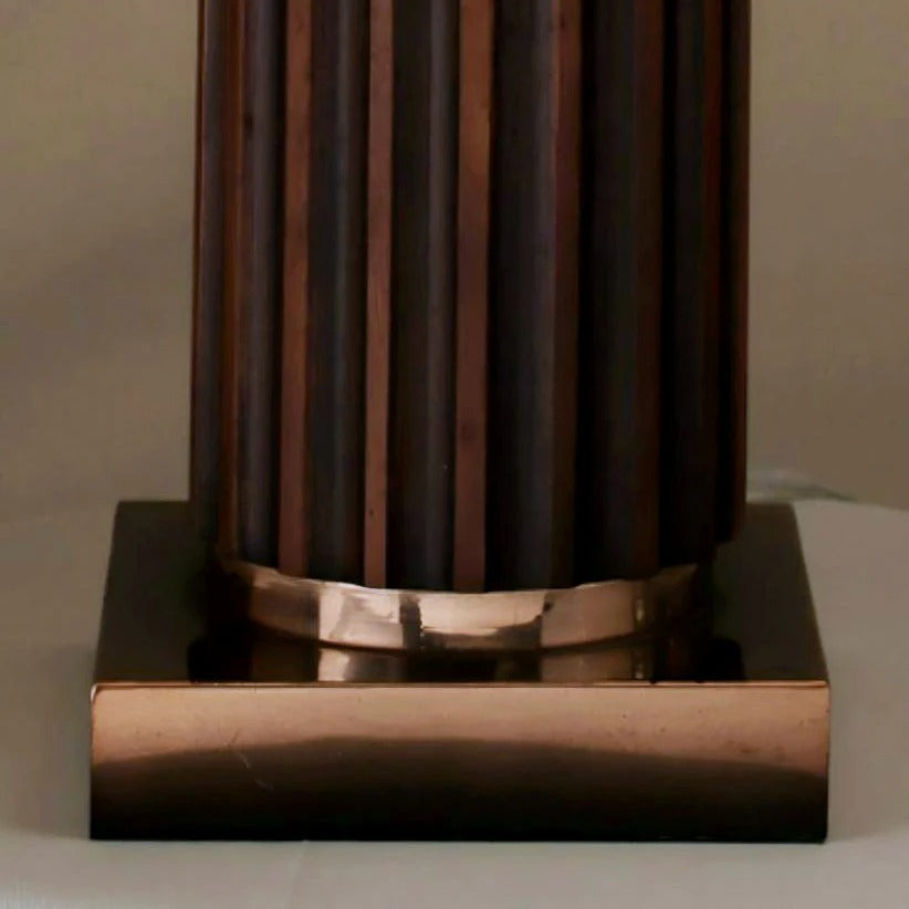Ribbed wooden table lamp