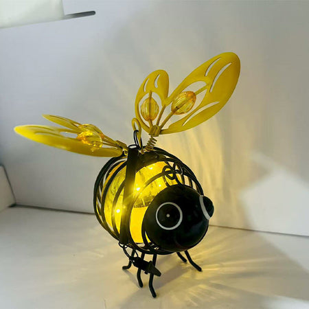 Solar Powered Hanging Bee Light – Whimsical Outdoor Illumination 1