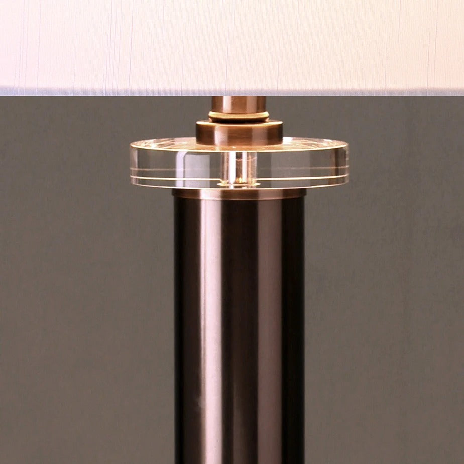 Table lamp with cylindrical base