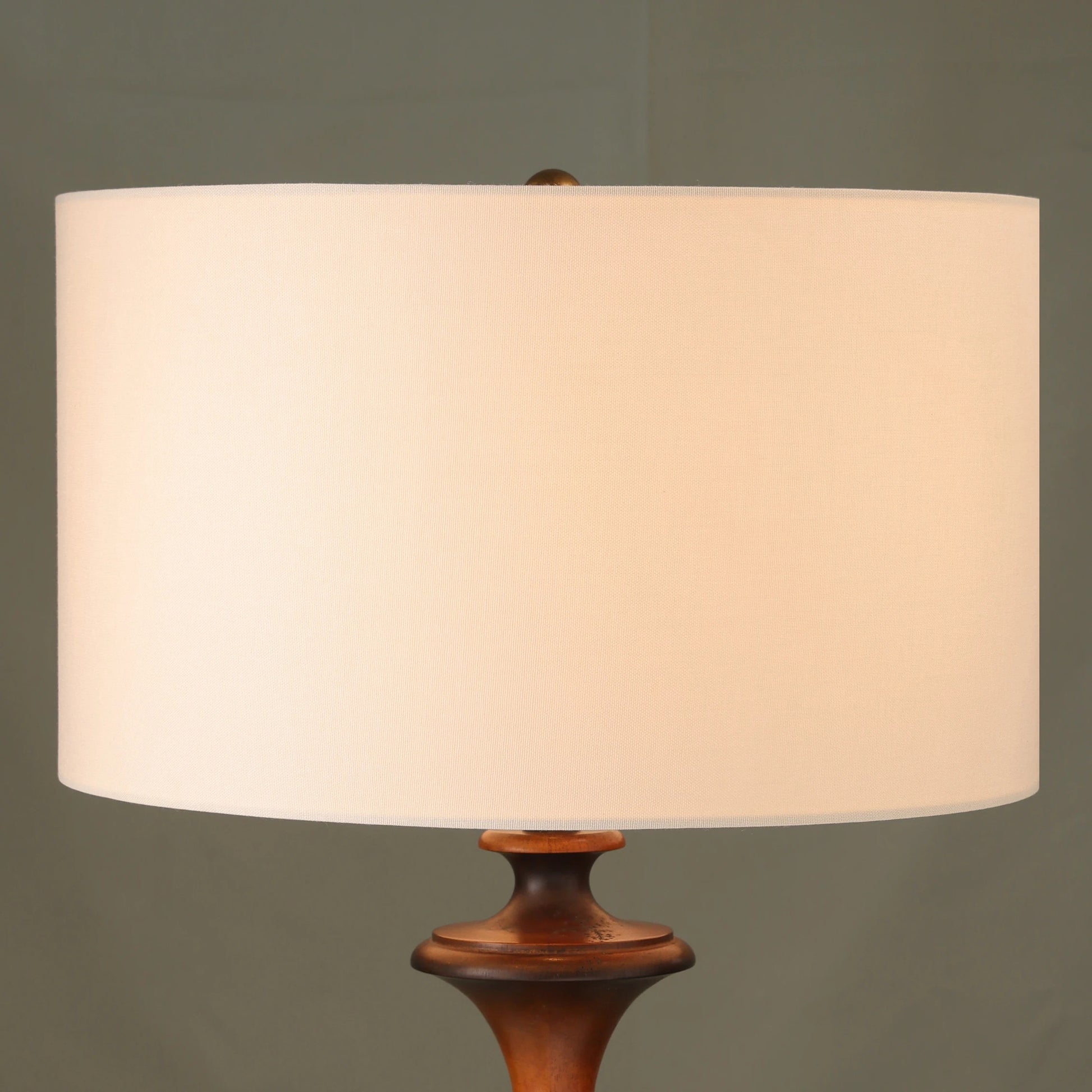 Table lamp with wooden base
