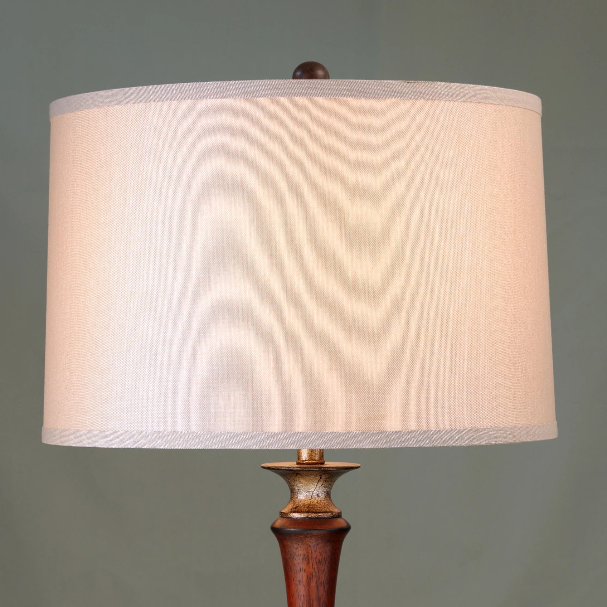 Table lamp with wooden base