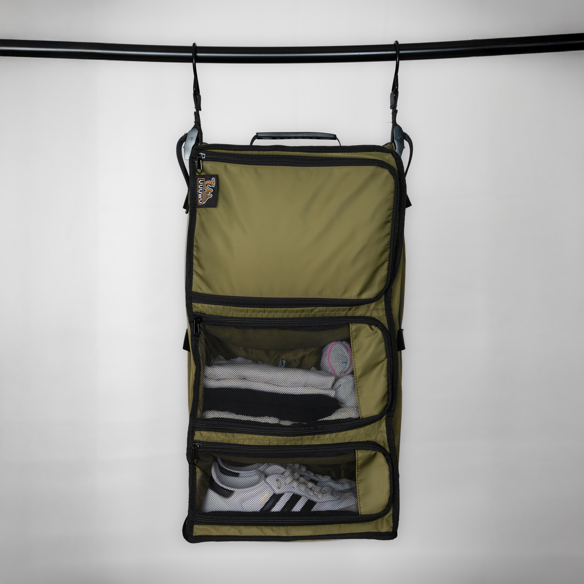 Walkabout Wardrobe Hanging Travel Organiser – Effortless Access For Seamless Packing 9