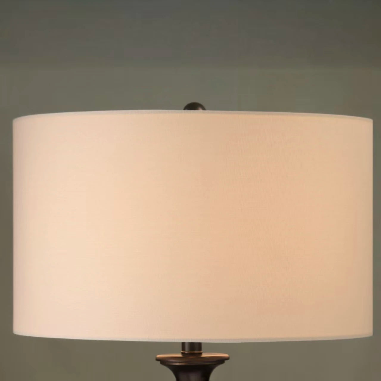 Table lamp with wooden base