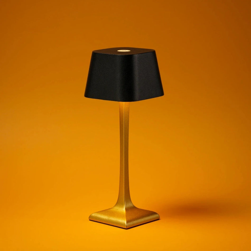<strong>Eleganza™ Table Lamp</strong> – Stylish Illumination for Any Space 0