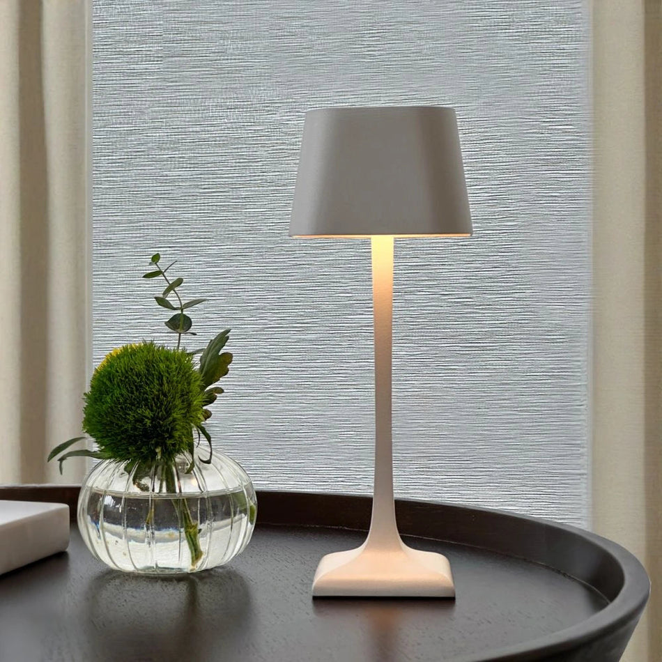 <strong>Eleganza™ Table Lamp</strong> – Stylish Illumination for Any Space 1