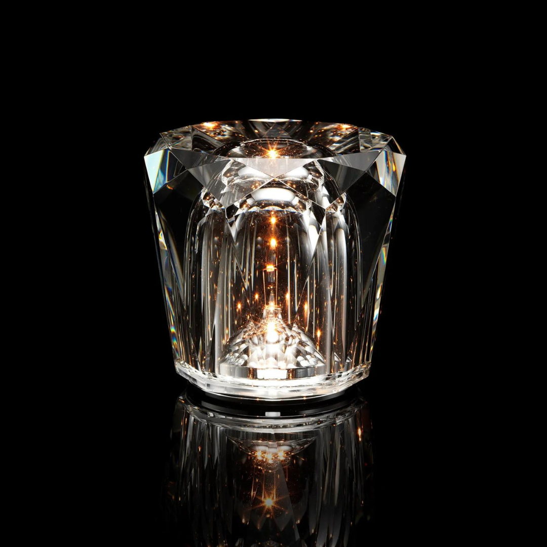 <strong>Gem Light</strong> – Illuminate Your Space with Elegance 3
